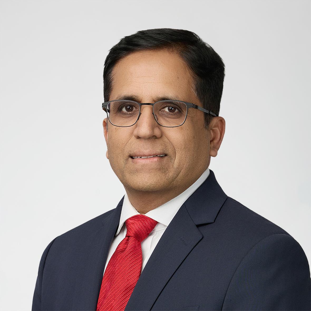 Kumar Nandha Bio Headshot 3x3 300dpi
